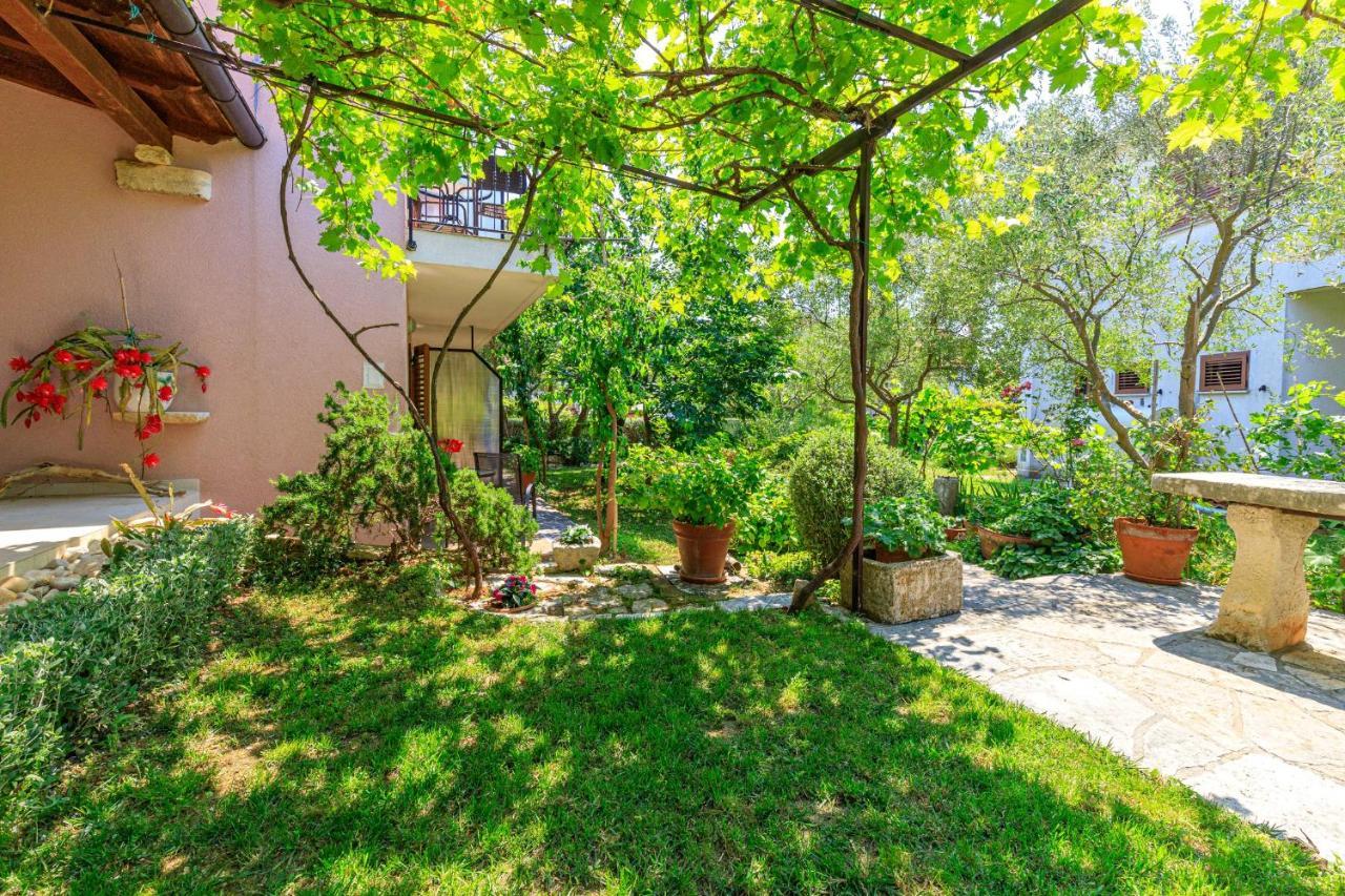 Apartments Lavanda Rovinj Exterior foto
